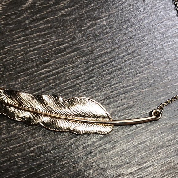 Golden Feather Quill Statement Necklace - Picture 4 of 7